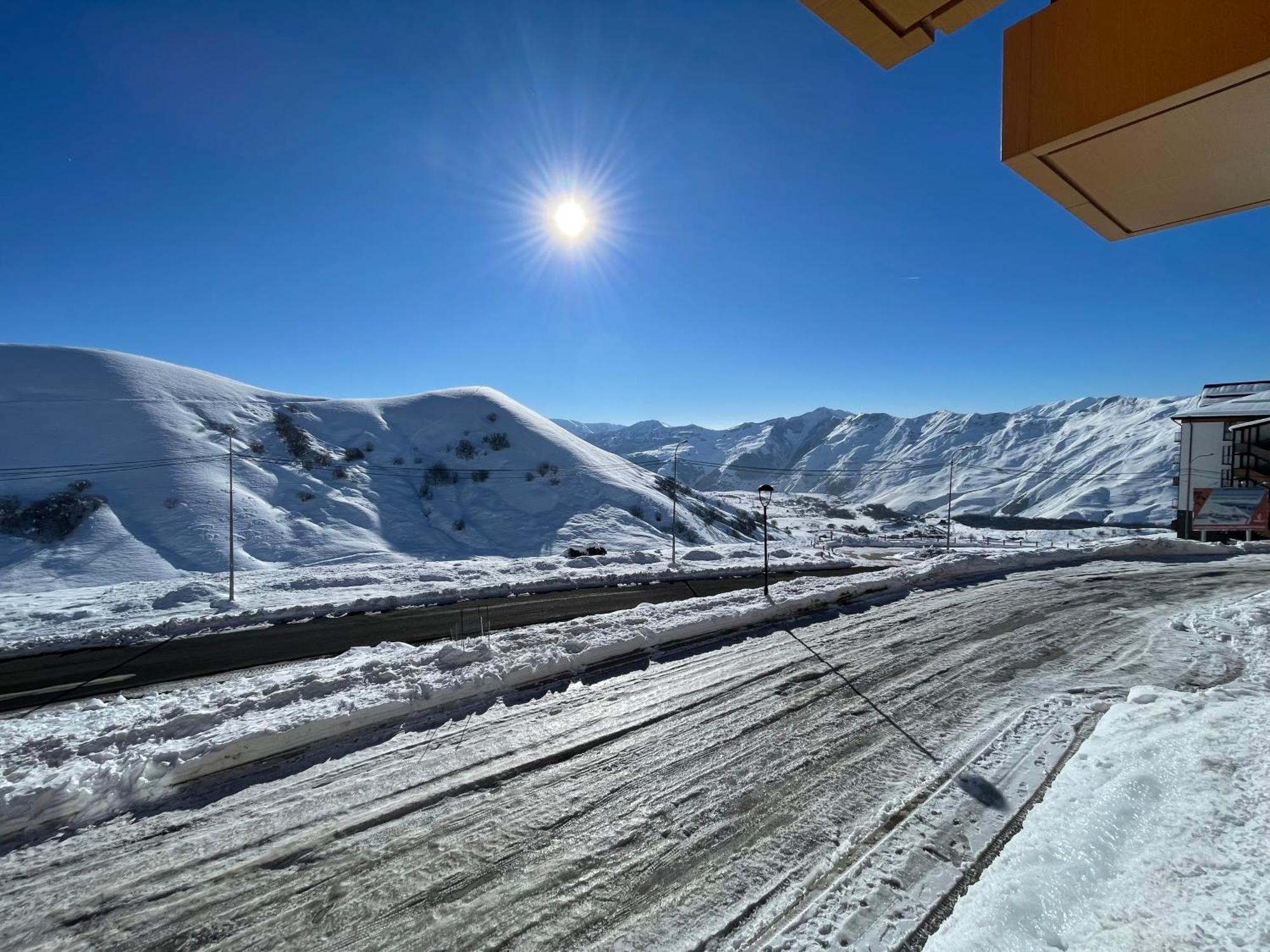 Four Season Gudauri Apartment Room photo